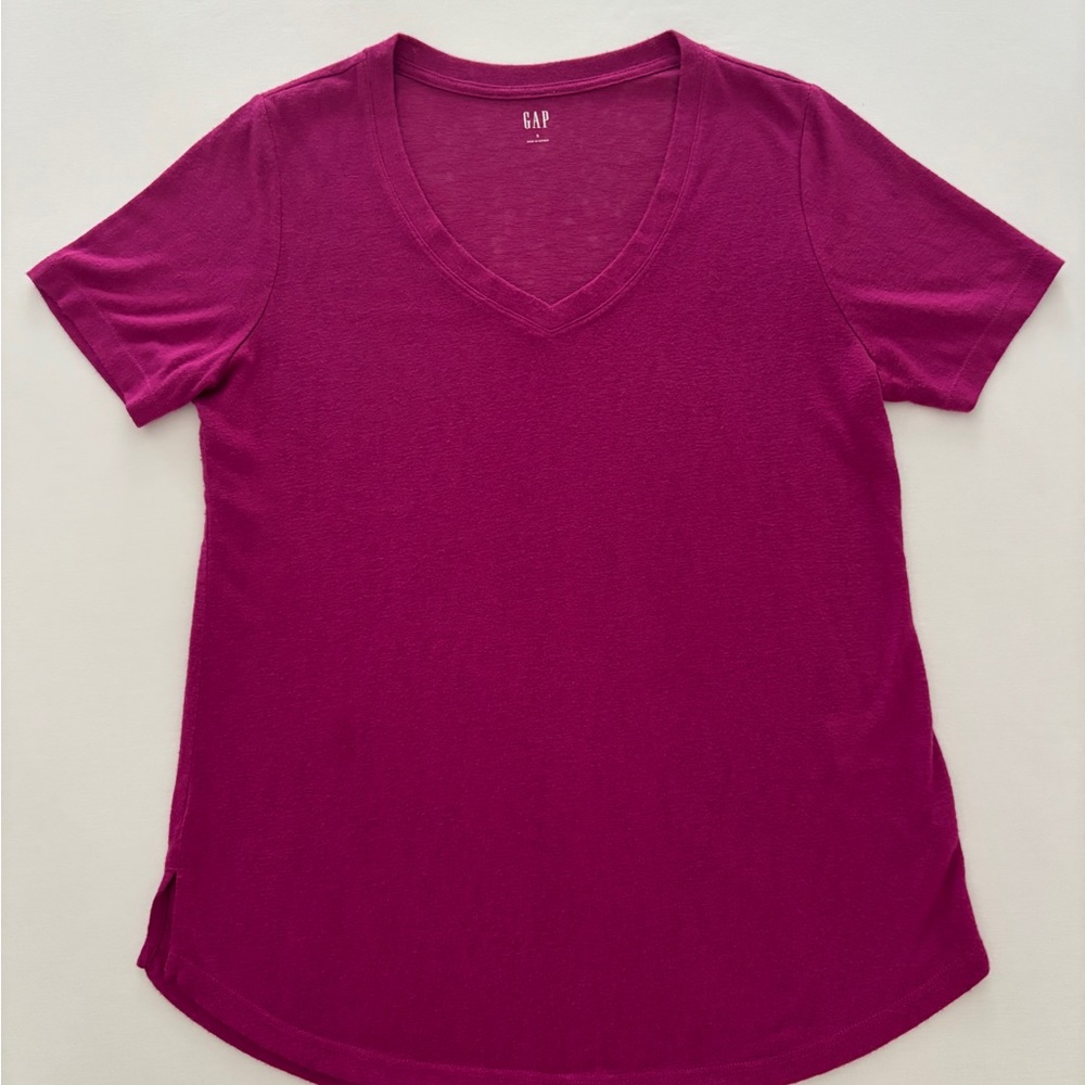 GAP Fuchsia Fitted Short Sleeve V-Neck T-Shirt